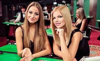 Đội ngũ chuyên gia của 888bet game đang làm việc